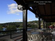 Vista panormica de A Veiga y la playa fluvial del ro Xares desde As Chairas